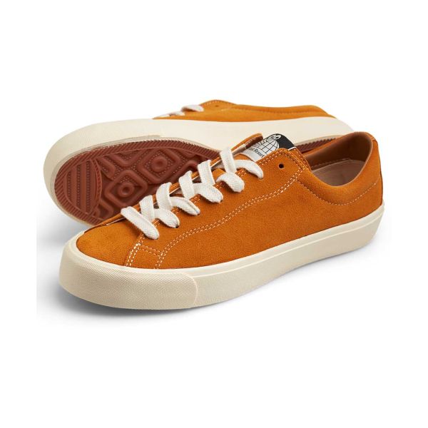 Resort. VM003 Suede Low. Cheddar/White.